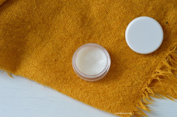 baume-a-levre-noix-coco