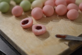 chocolat fourres paques noel vegan.jpg